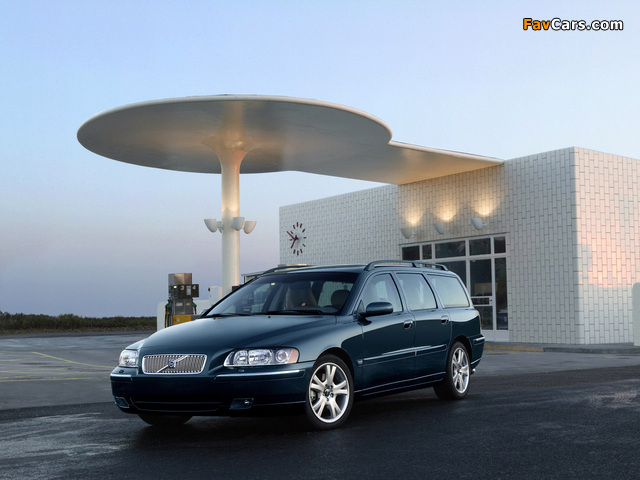 Volvo V70 T5 2005–07 wallpapers (640 x 480)