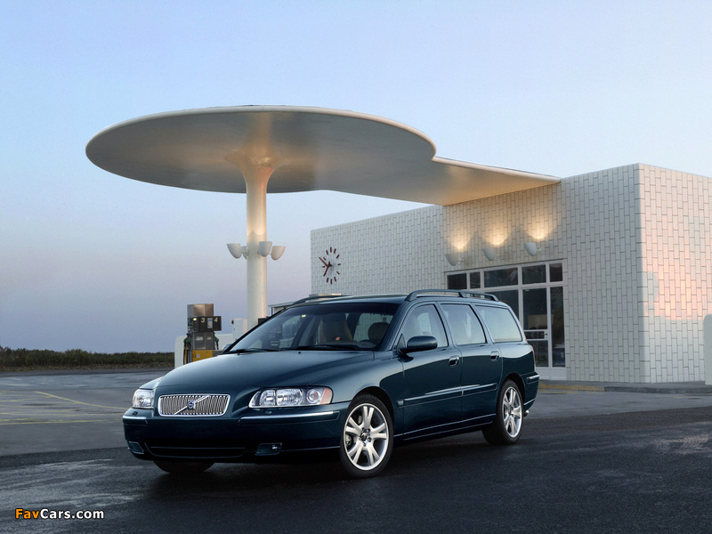 Volvo V70 T5 2005–07 wallpapers (800 x 600)
