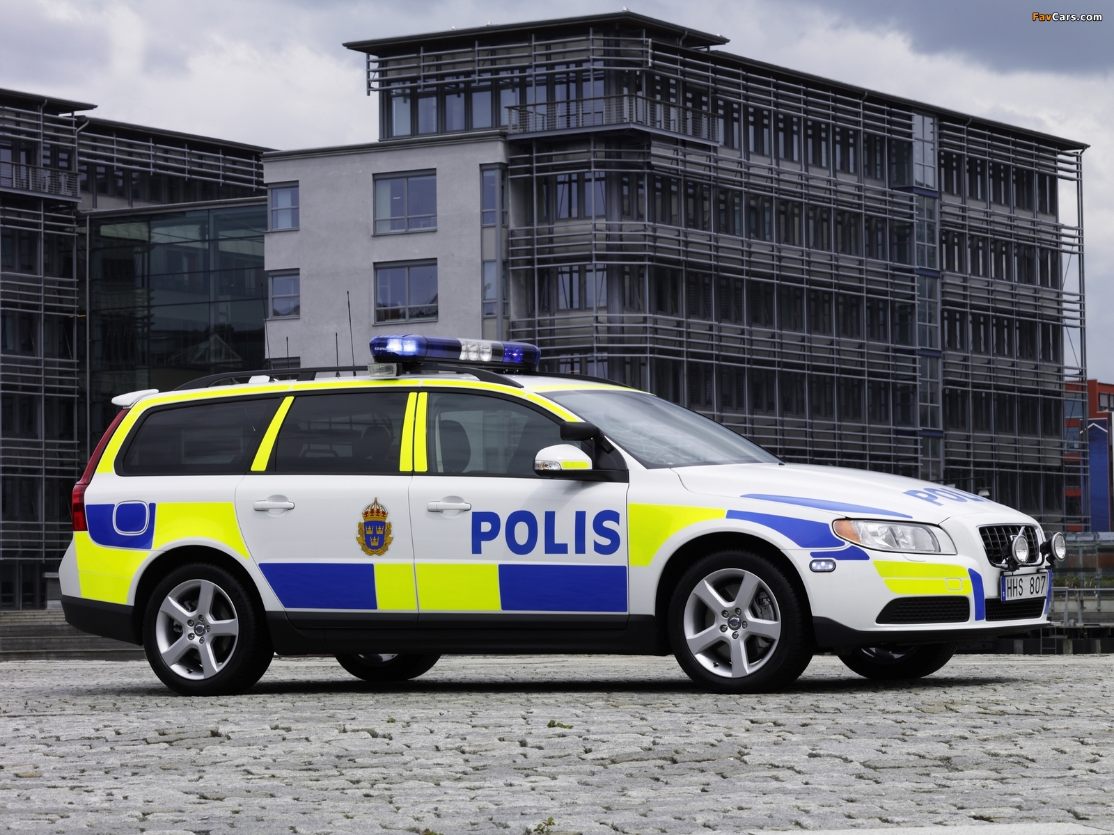 Volvo V70 Police Car 2007–09 wallpapers (1600 x 1200)