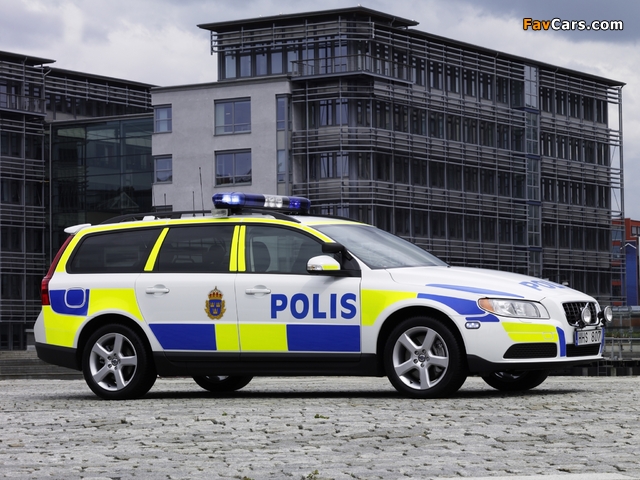 Volvo V70 Police Car 2007–09 wallpapers (640 x 480)