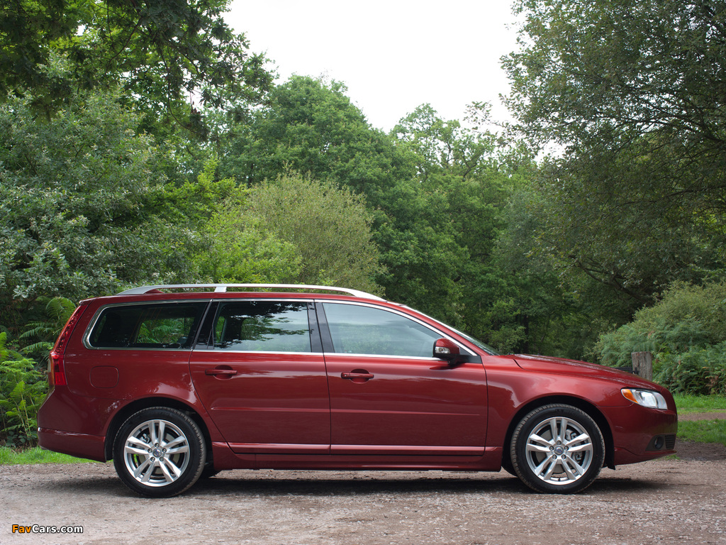 Volvo V70 D5 UK-spec 2010–13 wallpapers (1024 x 768)