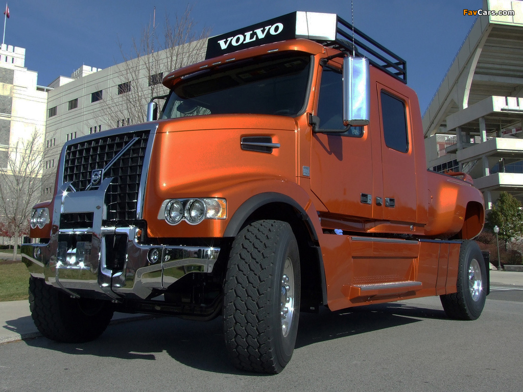 Images of Volvo VHD Pickup 2011 (1024 x 768)