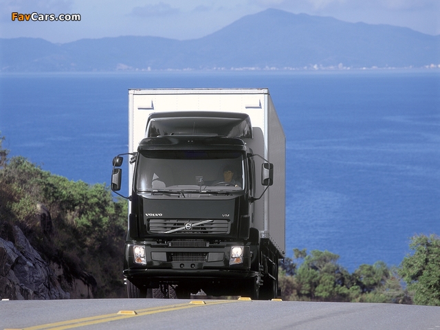 Volvo VM 6x4 2003 photos (640 x 480)