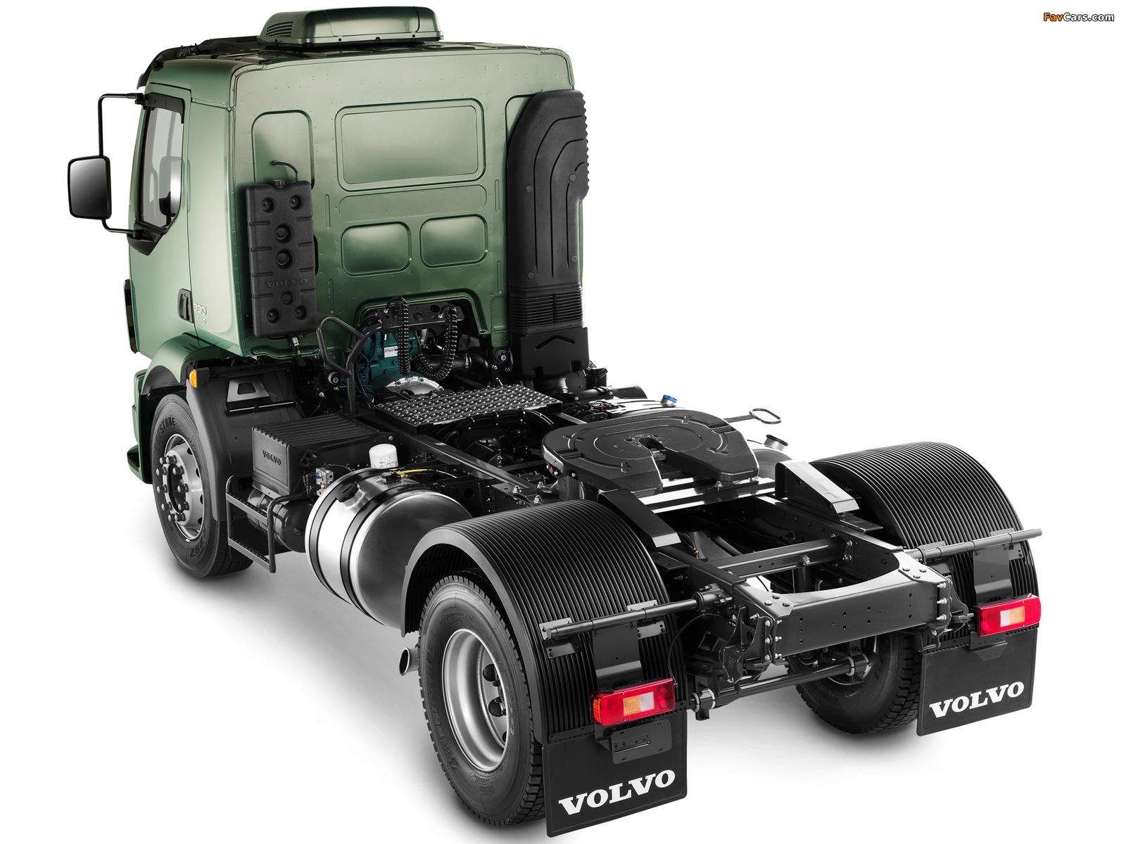 Volvo VM 330 4x2 Tractor 2012 photos (1600 x 1200)