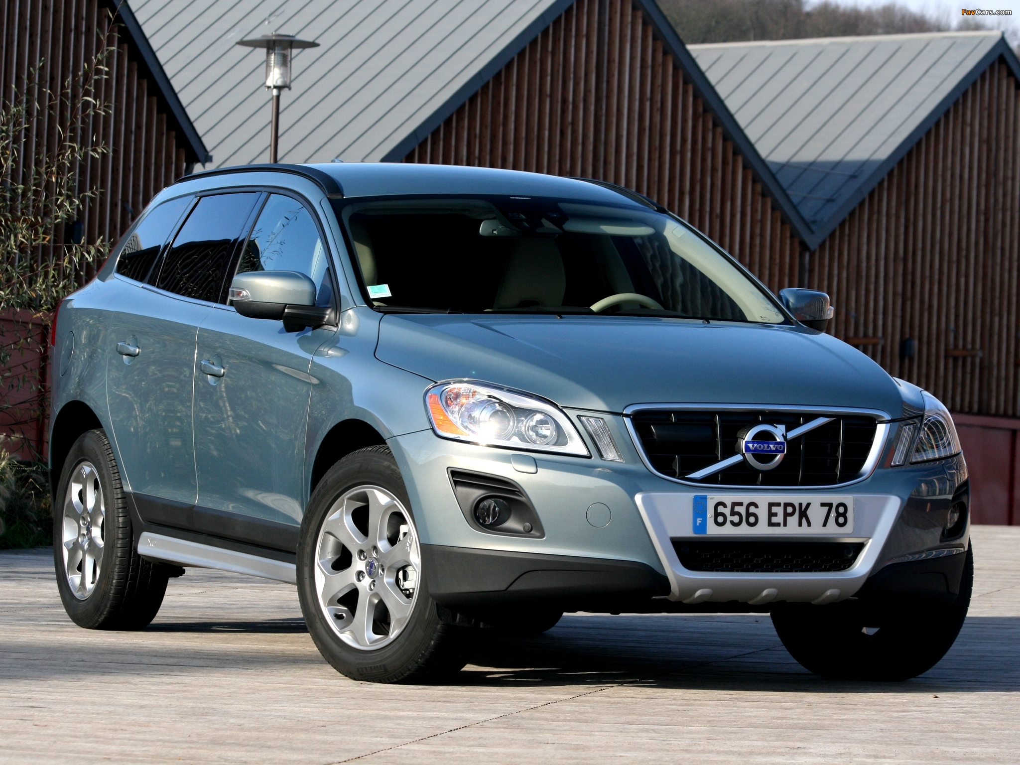 Images of Volvo XC60 2.4D 2008–13 (2048 x 1536)