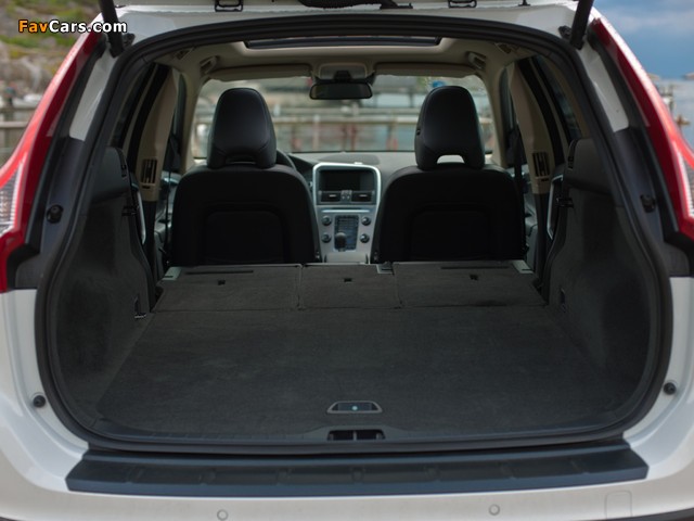 Images of Volvo XC60 D3 2009 (640 x 480)