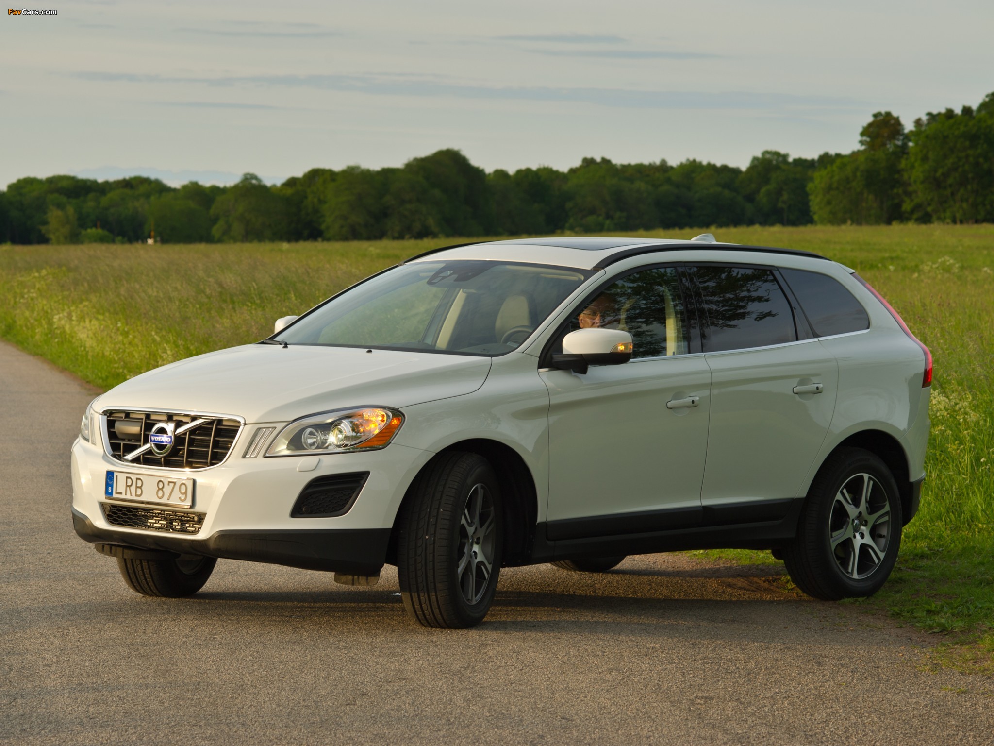 Images of Volvo XC60 D3 2009 (2048 x 1536)