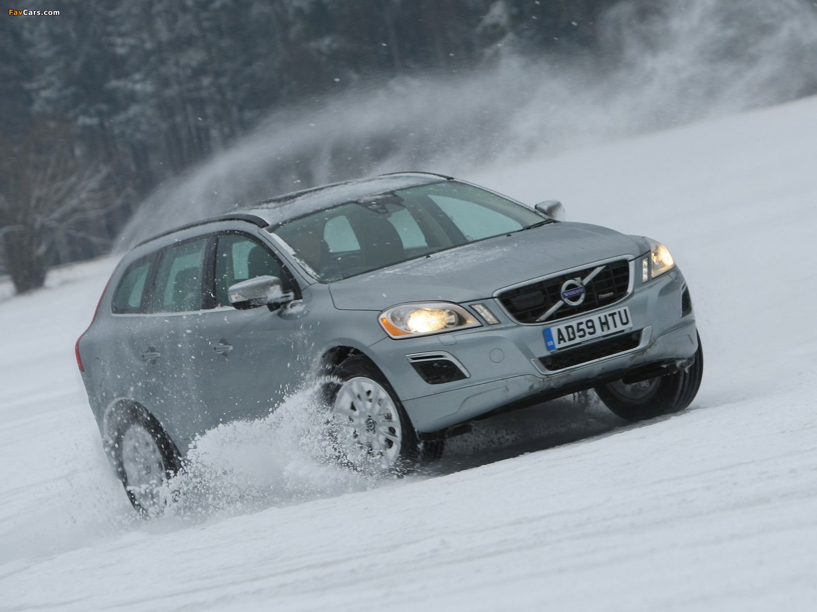 Photos of Volvo XC60 R-Design UK-spec 2009–13 (1600 x 1200)