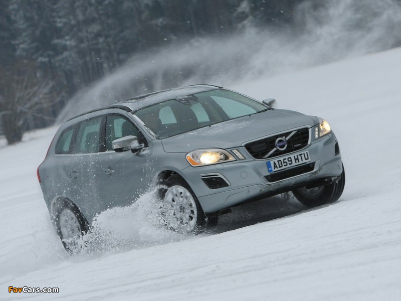 Photos of Volvo XC60 R-Design UK-spec 2009–13 (800 x 600)