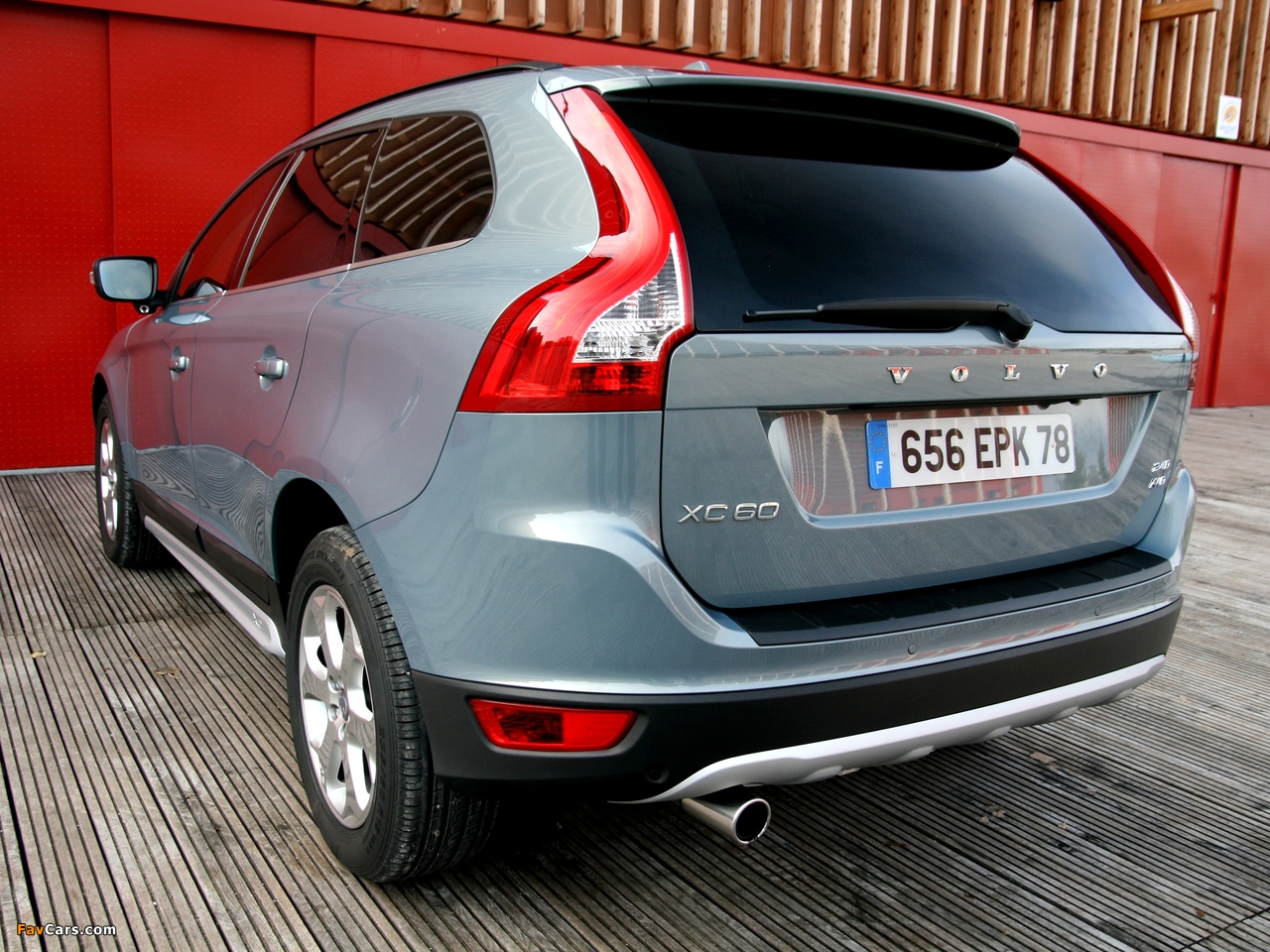 Pictures of Volvo XC60 2.4D 2008–13 (1280 x 960)