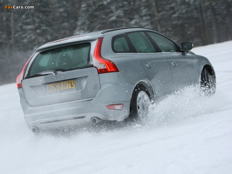 Volvo XC60 R-Design UK-spec 2009–13 images (800 x 600)