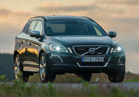 Volvo XC60 D4 R-Design 2009–13 images