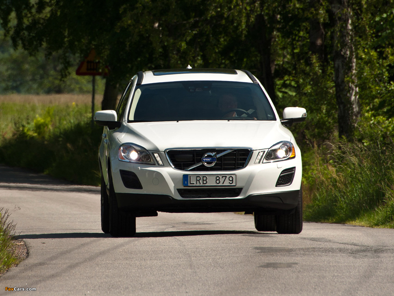 Volvo XC60 D3 2009 wallpapers (1280 x 960)