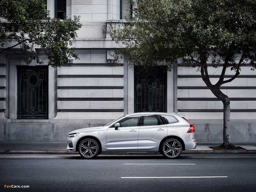 Volvo XC60 T8 R-Design 2017 wallpapers (1024 x 768)