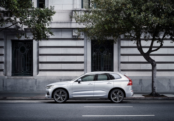 Volvo XC60 T8 R-Design 2017 wallpapers