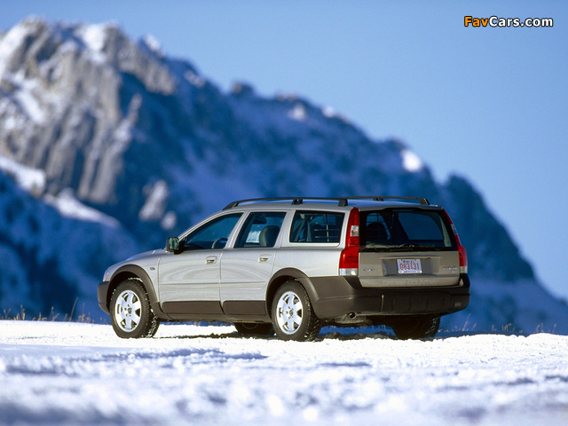 Images of Volvo V70XC 2000–05 (640 x 480)