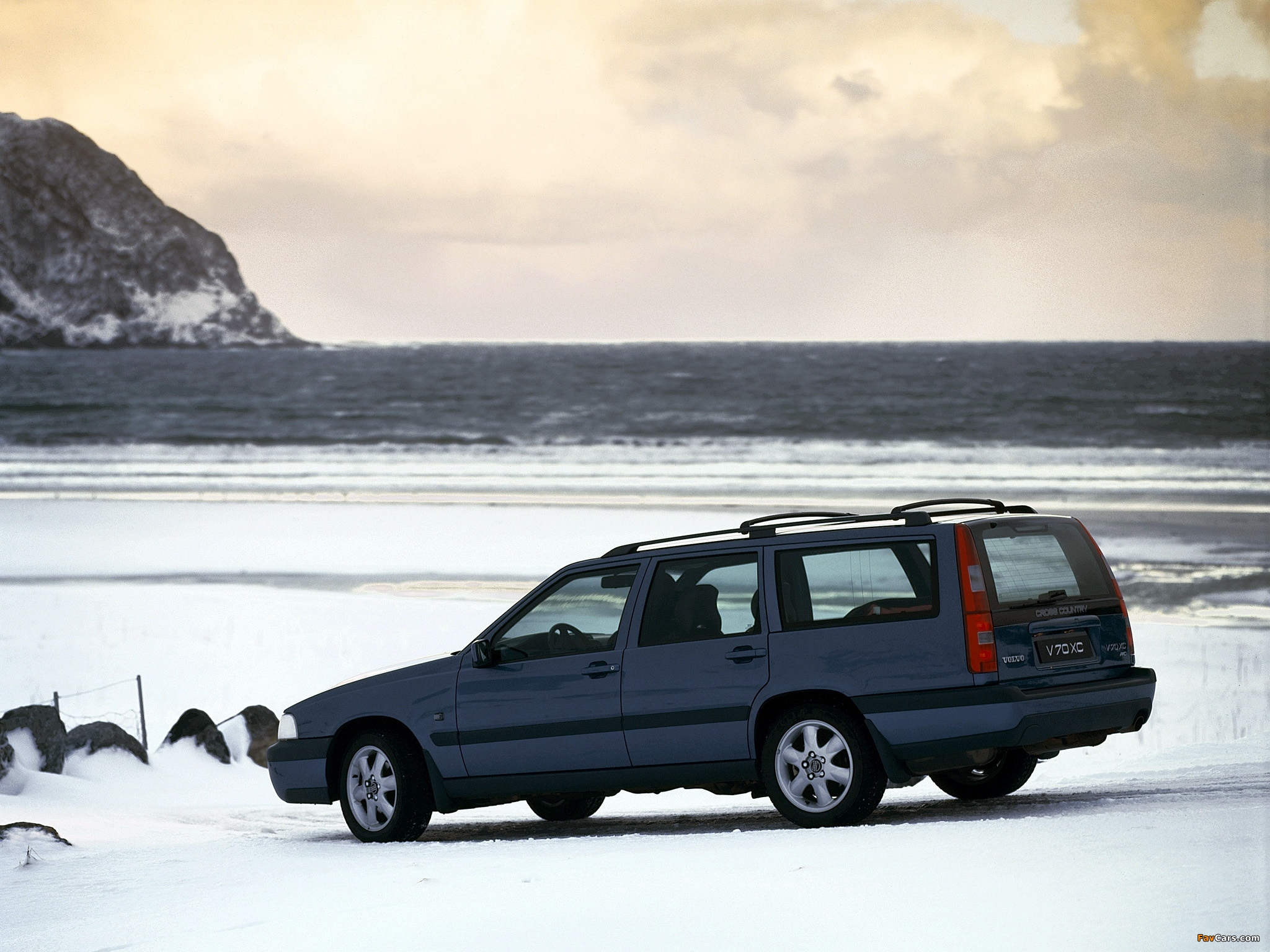 Pictures of Volvo V70XC 1997–2000 (2048 x 1536)