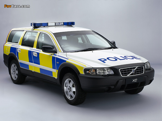 Pictures of Volvo V70XC Police 2000–05 (640 x 480)