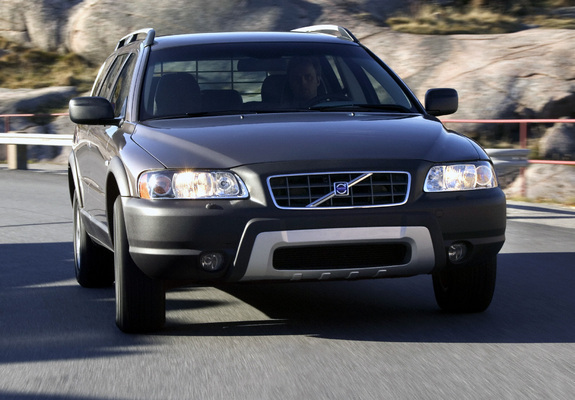 Pictures of Volvo XC70 2005–07