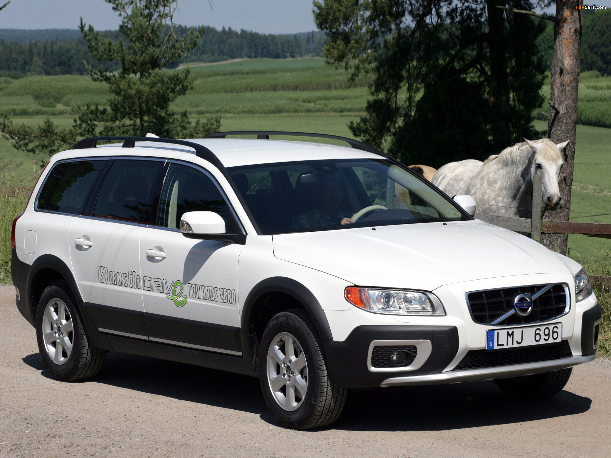 Pictures of Volvo XC70 DRIVe 2009–13 (2048 x 1536)