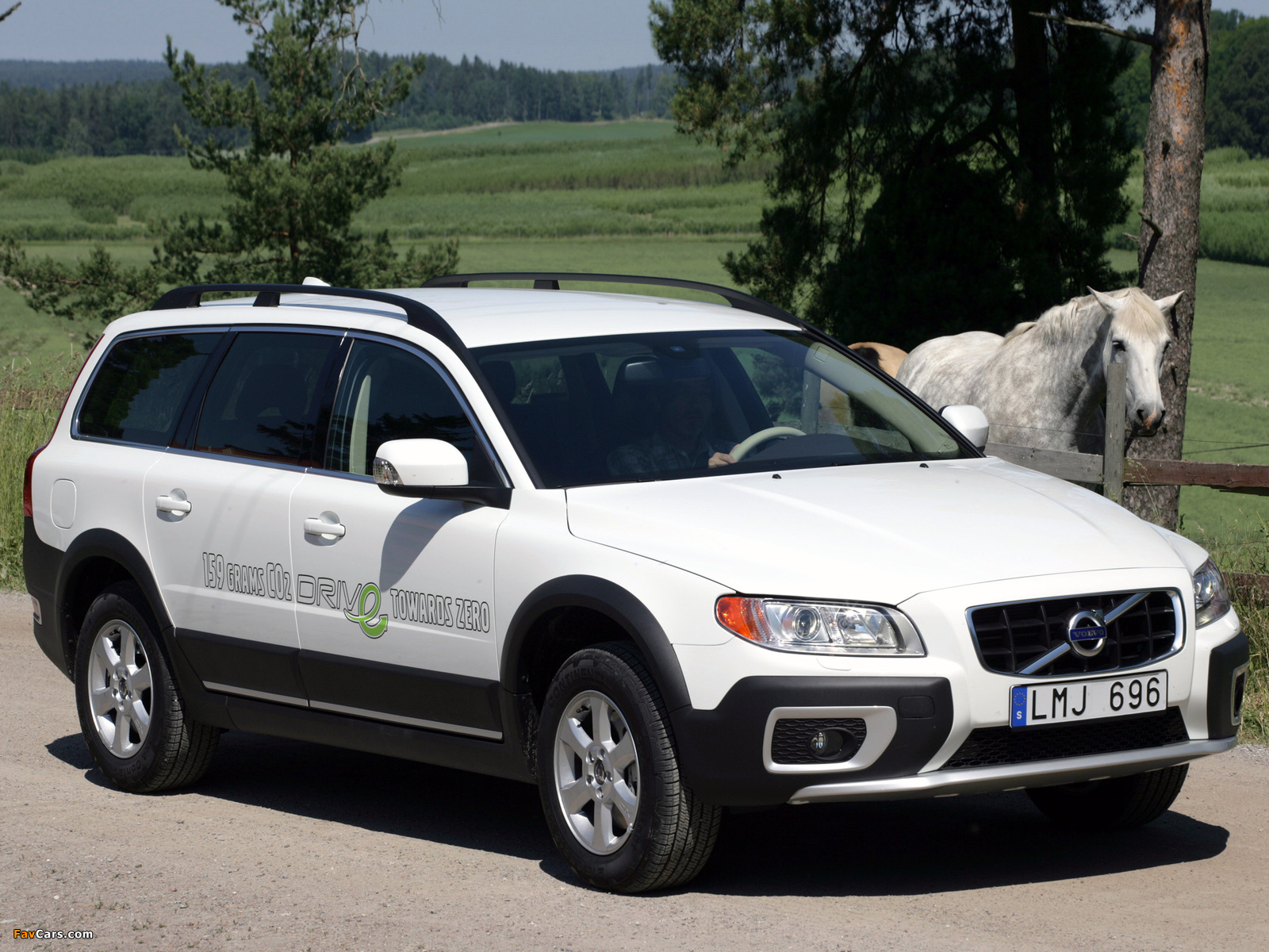 Pictures of Volvo XC70 DRIVe 2009–13 (1600 x 1200)