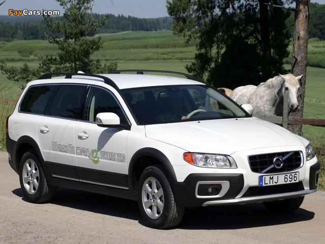 Pictures of Volvo XC70 DRIVe 2009–13 (640 x 480)