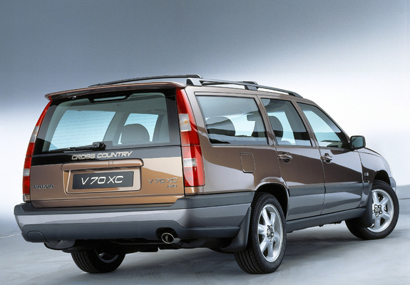 Volvo V70XC 1997–2000 pictures