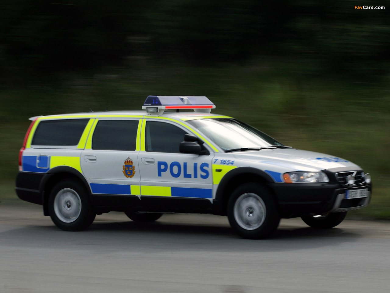 Volvo V70XC Police 2000–05 wallpapers (1280 x 960)