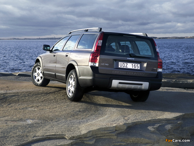 Volvo XC70 2005–07 images (800 x 600)