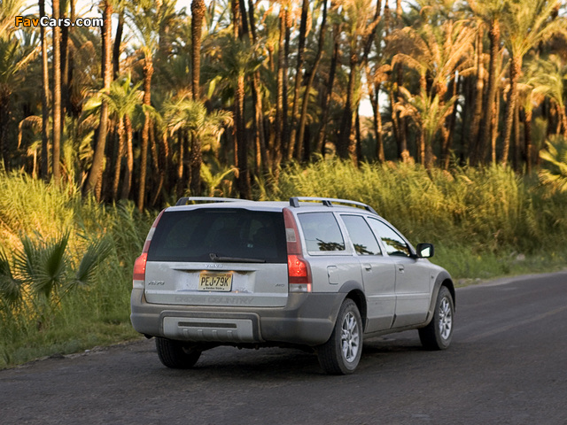 Volvo XC70 US-spec 2005–07 wallpapers (640 x 480)