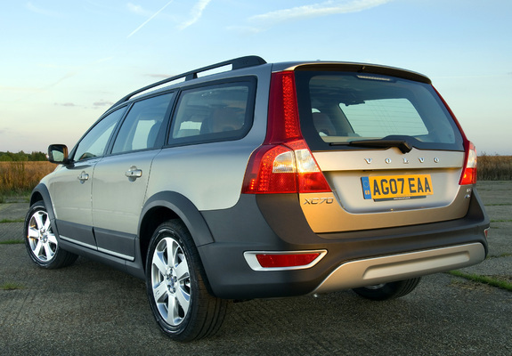 Volvo XC70 UK-spec 2007–09 pictures