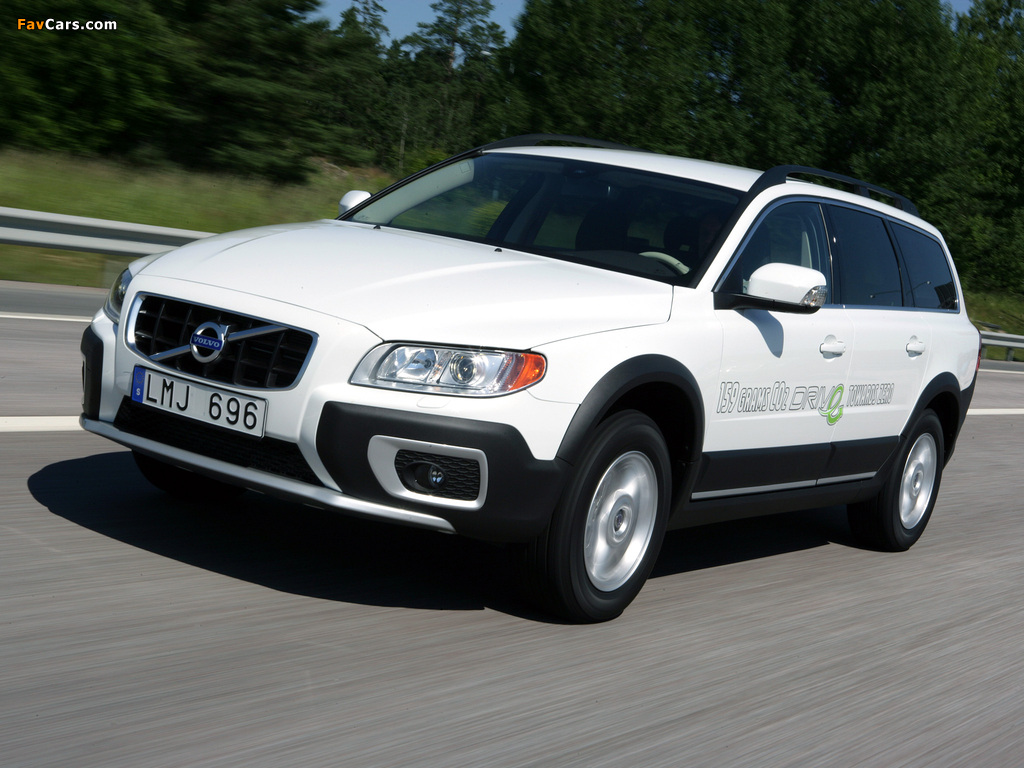 Volvo XC70 DRIVe 2009–13 wallpapers (1024 x 768)