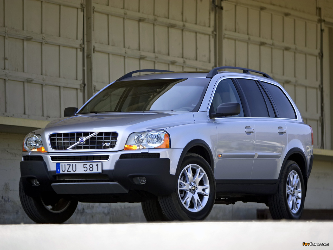 Images of Volvo XC90 V8 2005–07 (1280 x 960)