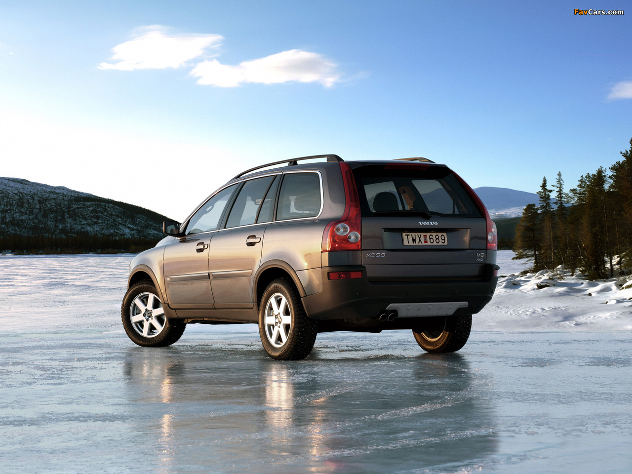Images of Volvo XC90 V8 2005–07 (1280 x 960)