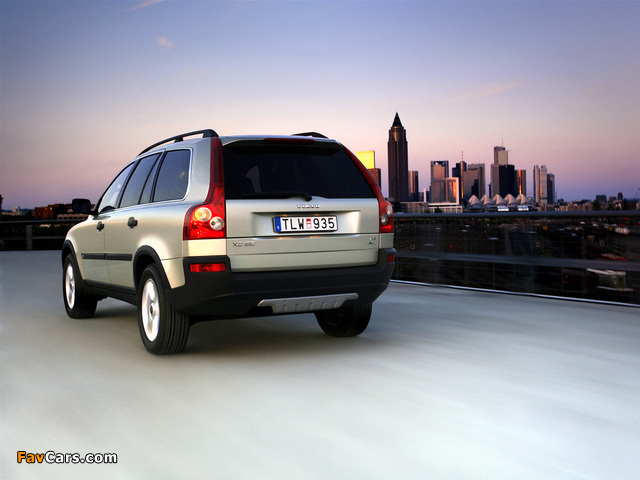 Images of Volvo XC90 D5 2006 (640 x 480)