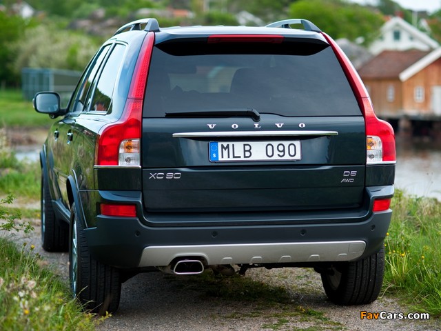 Photos of Volvo XC90 D5 2009–11 (640 x 480)