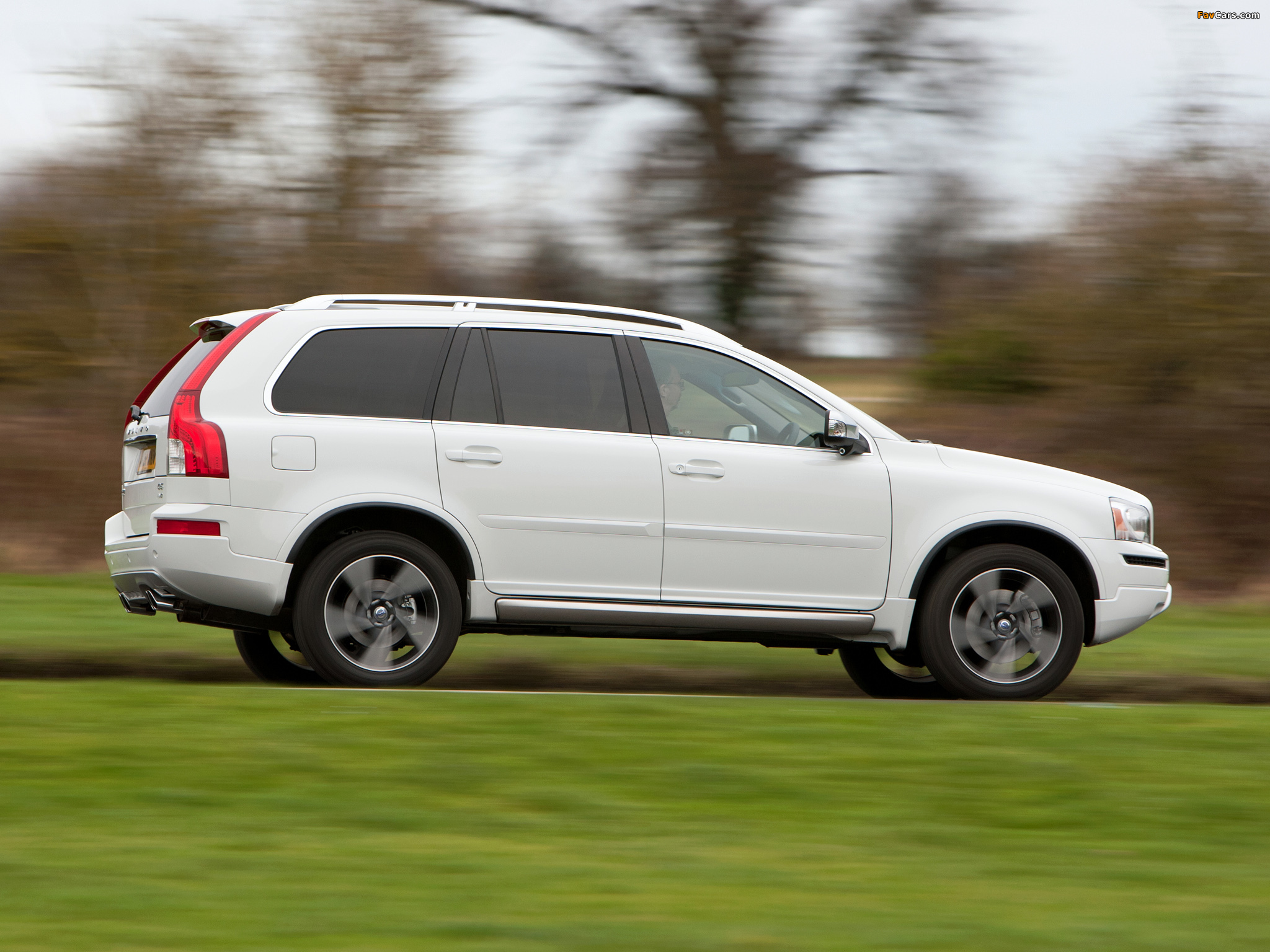 Photos of Volvo XC90 R-Design UK-spec 2012 (2048 x 1536)