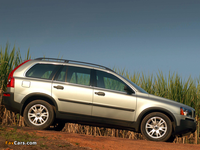 Volvo XC90 ZA-spec 2002–06 images (640 x 480)