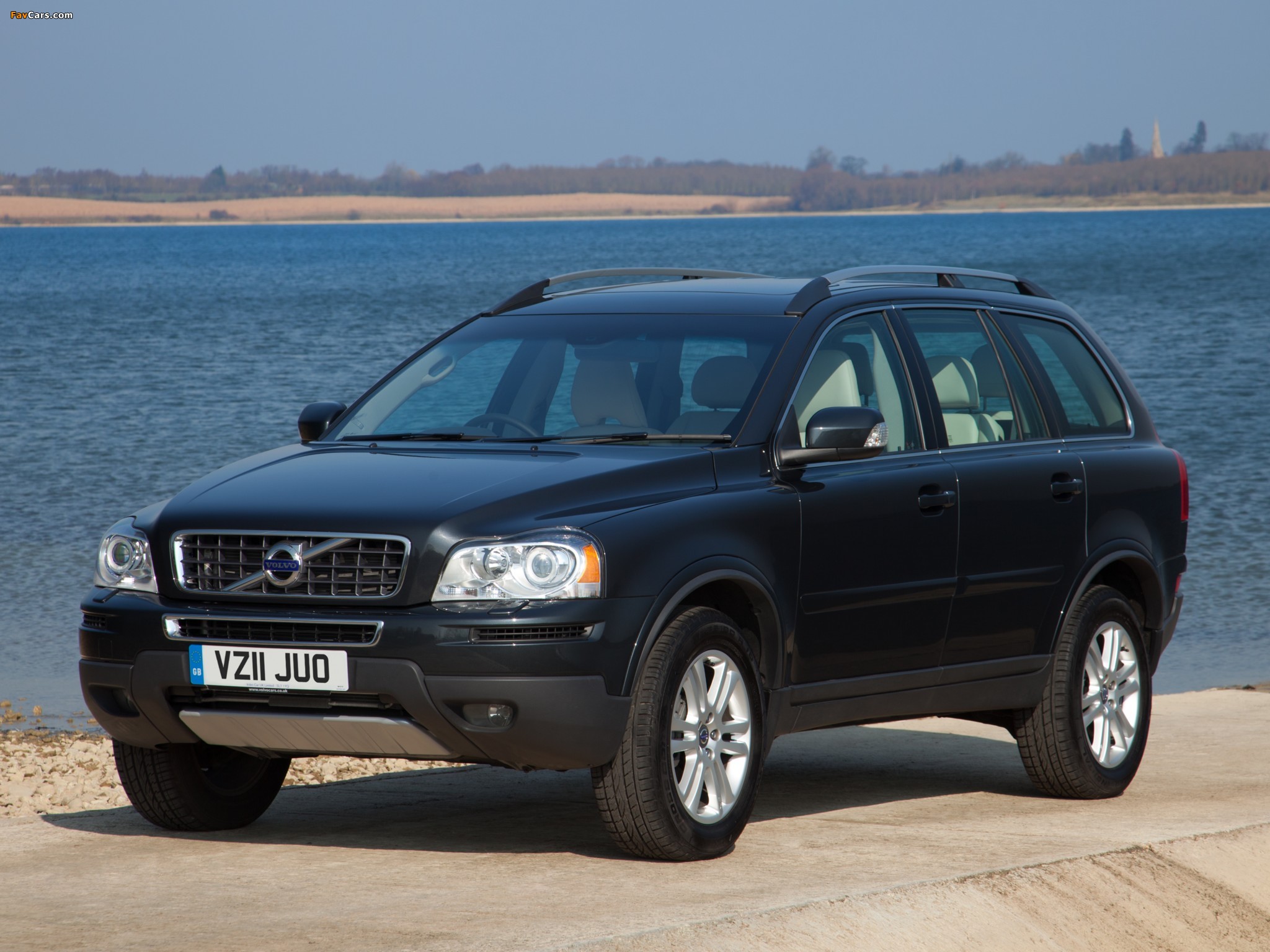 Volvo XC90 D5 UK-spec 2009–11 photos (2048 x 1536)