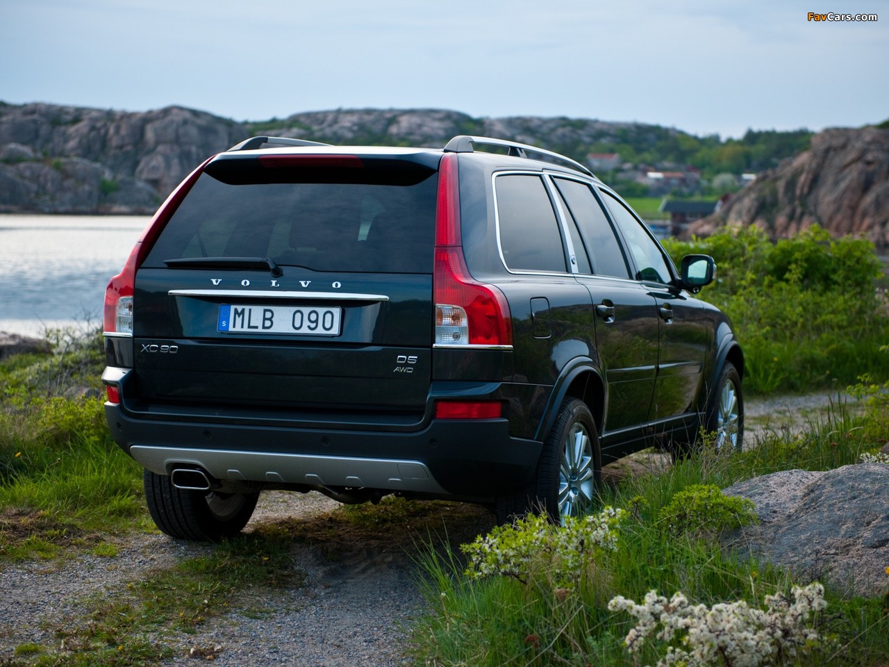 Volvo XC90 D5 2009–11 pictures (1280 x 960)