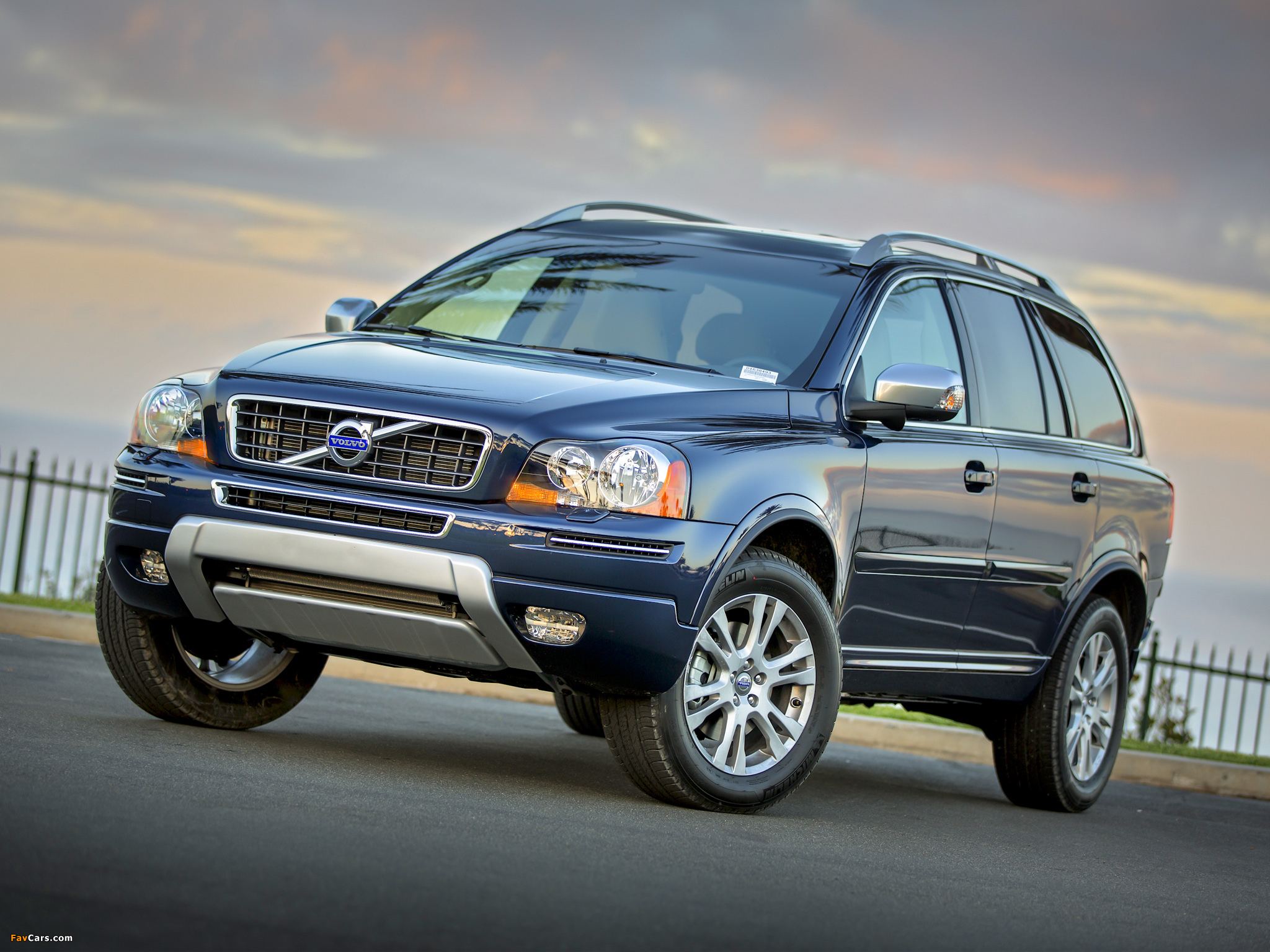 Volvo XC90 US-spec 2012 photos (2048 x 1536)