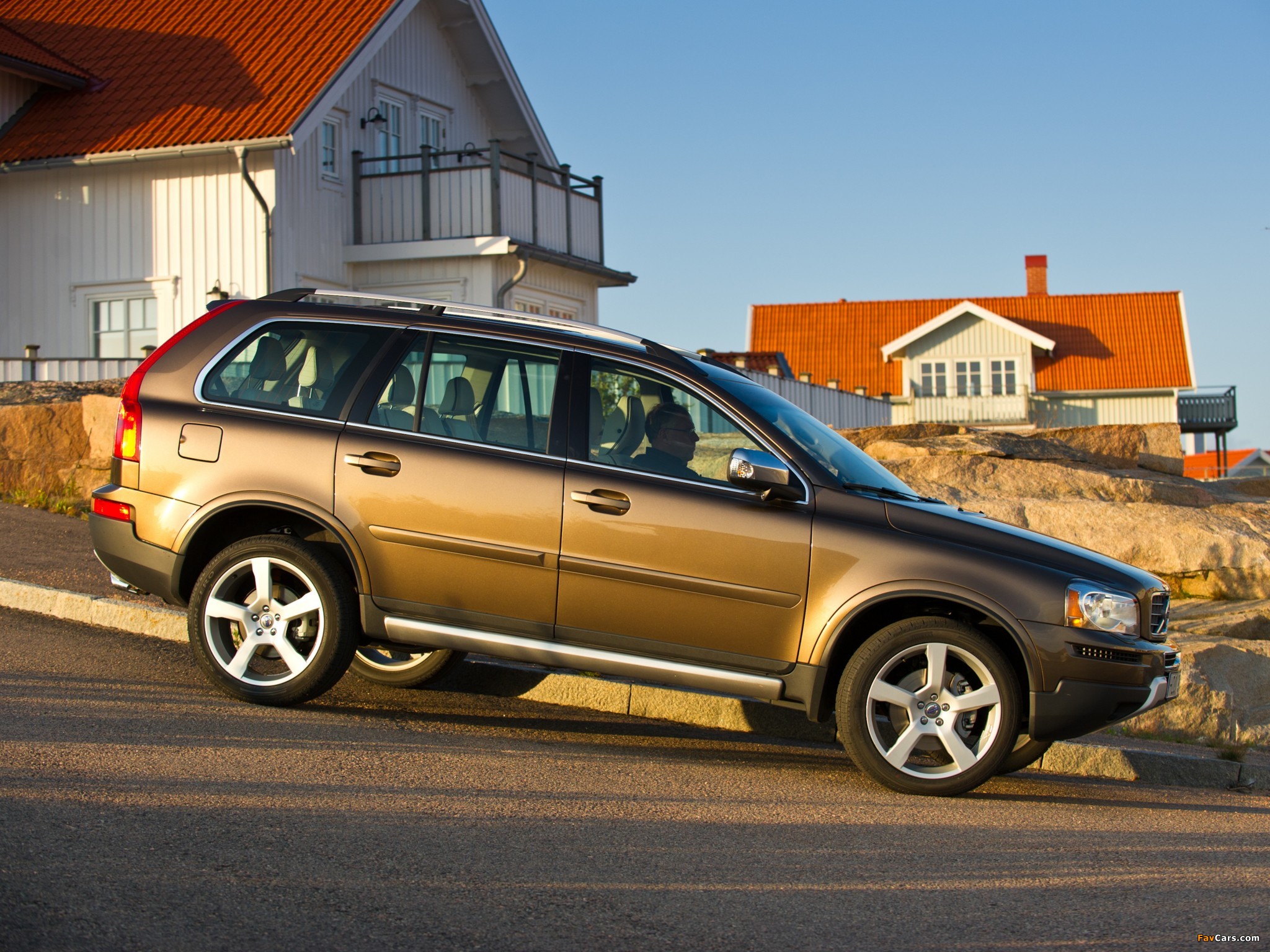 Volvo XC90 R-Design 2009–12 wallpapers (2048 x 1536)