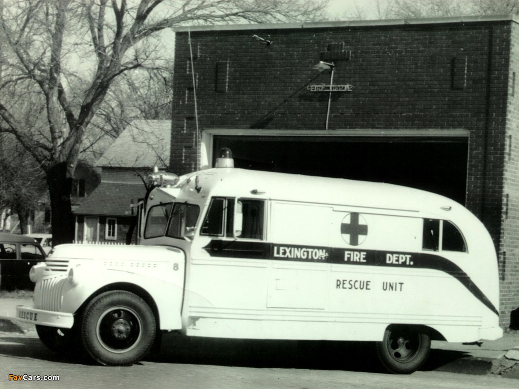 Photos of Chevrolet 4400 Rescue Bus by Wayne (OW-4402) 1946 (1024 x 768)