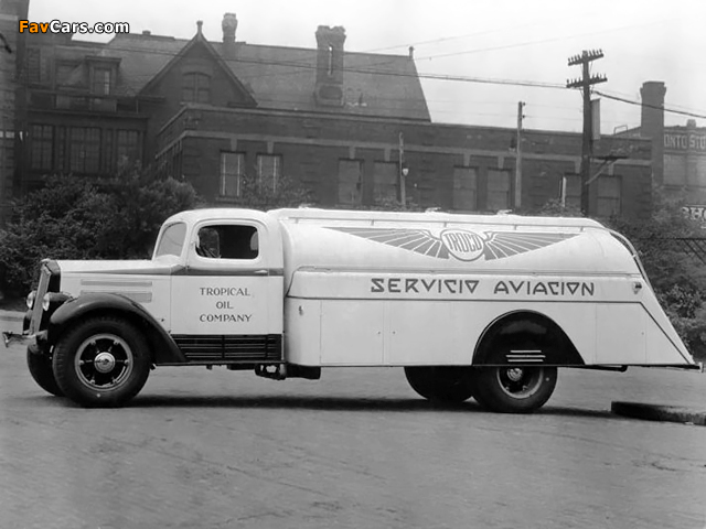 White 704 Airport Tank Truck 1937 pictures (640 x 480)