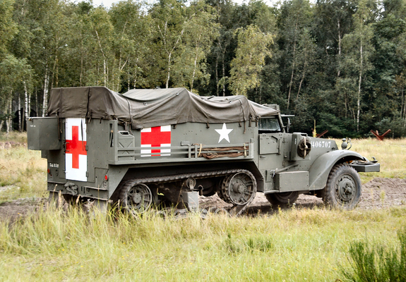 White M3 Half-track Ambulance 1940–45 pictures