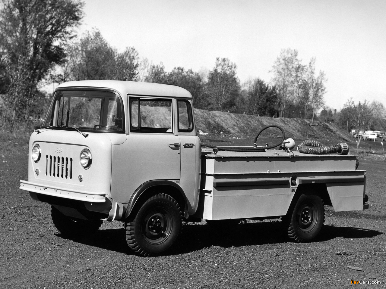 Willys Jeep FC-170 1957–65 photos (1280 x 960)