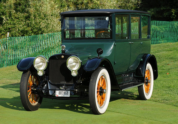 Pictures of Winton Model 33 Limousine 1917