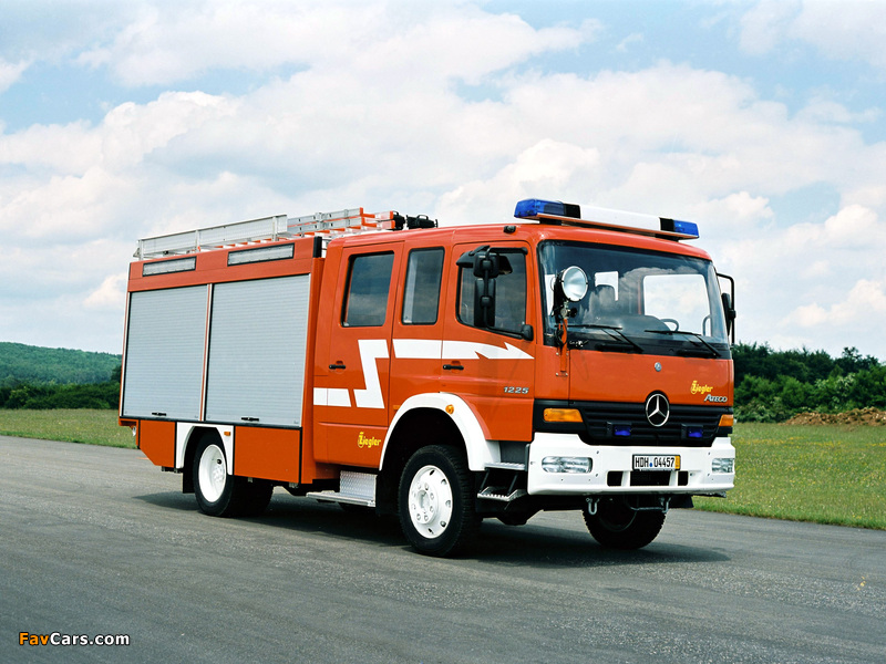 Ziegler Mercedes-Benz Atego 1225 TLF 16/25 Feuerwehr 1998–2005 wallpapers (800 x 600)