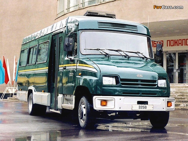 Pictures of ZiL 325000 1998 (640 x 480)