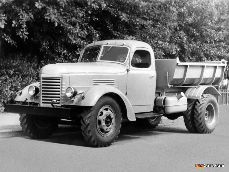 ZiS-MMZ 585 1949–55 photos (800 x 600)